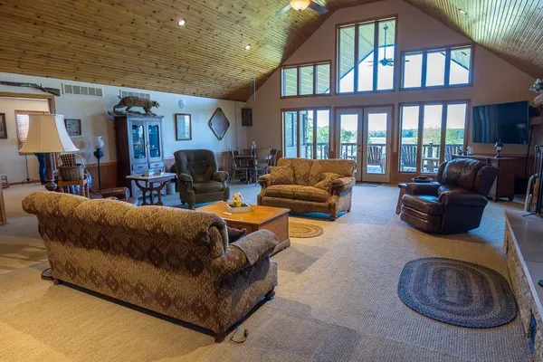 $699,500 | 662 West 6th Street, Schell City, MO 64783