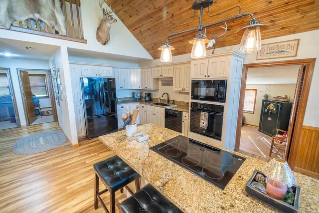 $699,500 | 662 West 6th Street, Schell City, MO 64783