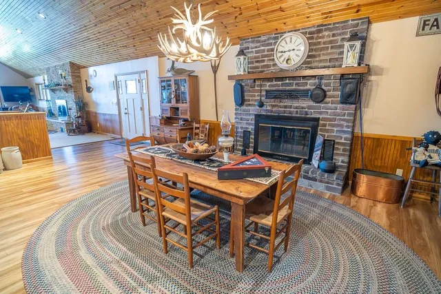 $699,500 | 662 West 6th Street, Schell City, MO 64783