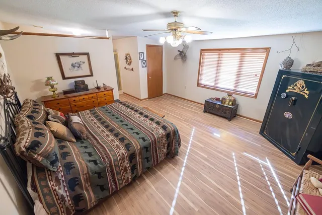 $699,500 | 662 West 6th Street, Schell City, MO 64783