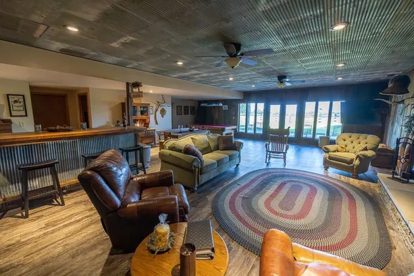 $699,500 | 662 West 6th Street, Schell City, MO 64783