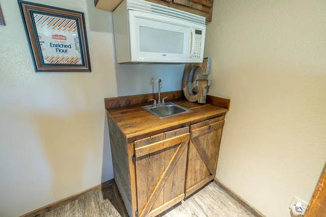 $699,500 | 662 West 6th Street, Schell City, MO 64783