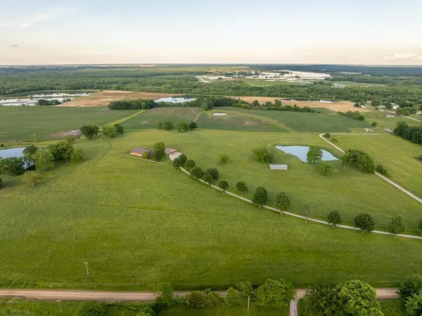 $699,500 | 662 West 6th Street, Schell City, MO 64783