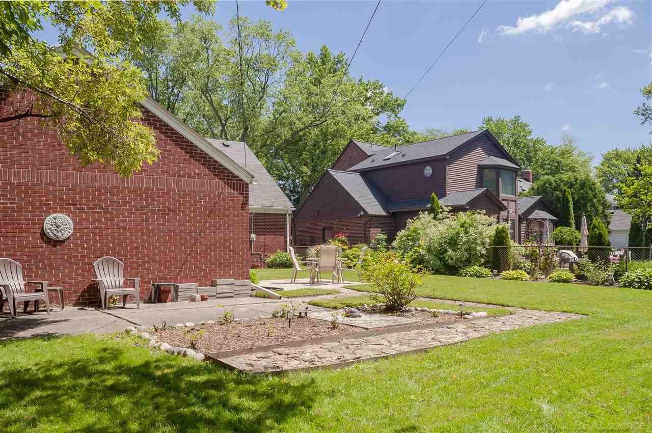 1133 Roslyn Road Grosse Pointe Woods, MI 48236 - Photo 39 of 39