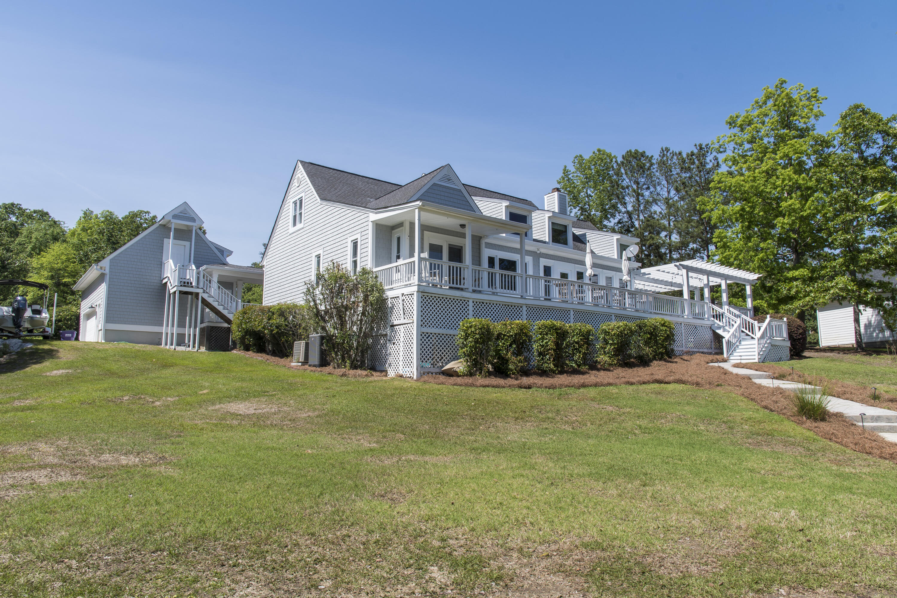 28 Oak Hill Road Prosperity, SC 29127 - Photo 8 of 82 13- Back Right