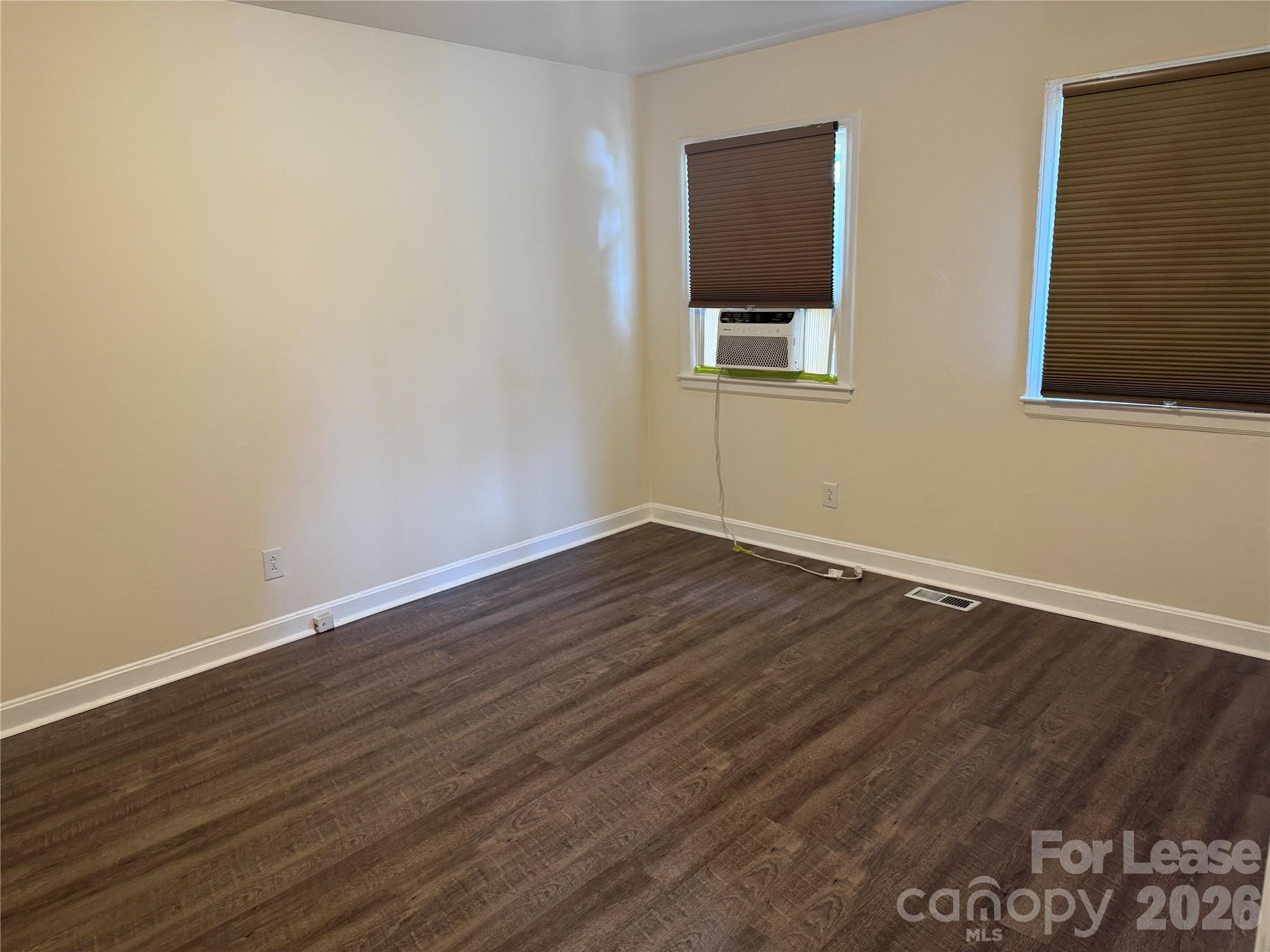 1520 Effingham Road Charlotte, NC 28208 - Photo 3 of 7