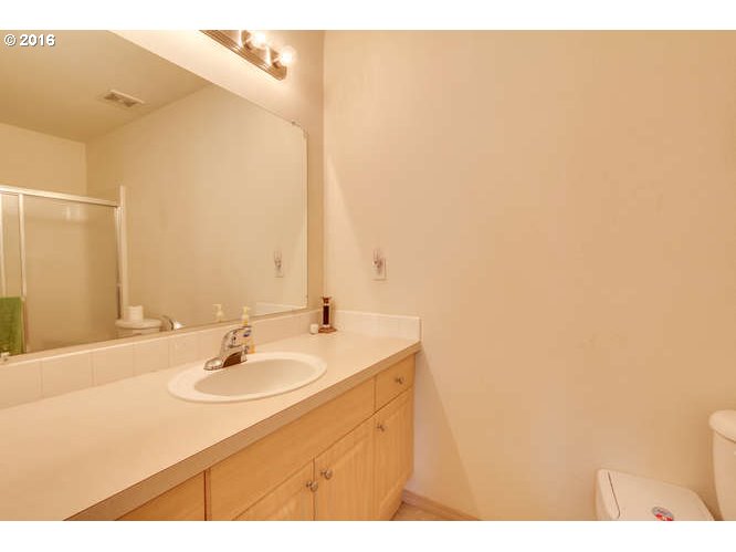 938 Southwest Junction Place Gresham, OR 97080 - Photo 19 of 29 Gallery Image 19