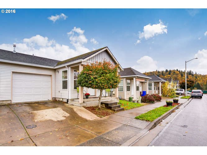 938 Southwest Junction Place Gresham, OR 97080 - Photo 2 of 29 Gallery Image 2