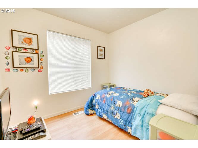 938 Southwest Junction Place Gresham, OR 97080 - Photo 23 of 29 Gallery Image 23