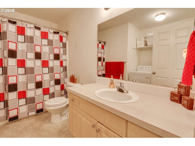 938 Southwest Junction Place Gresham, OR 97080 - Photo 25 of 29 Gallery Image 25