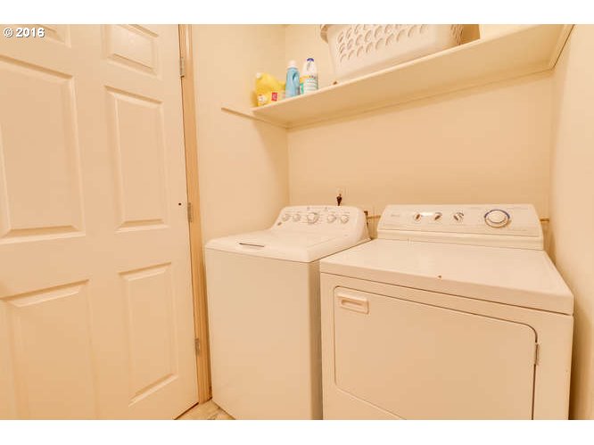 938 Southwest Junction Place Gresham, OR 97080 - Photo 26 of 29 Gallery Image 26