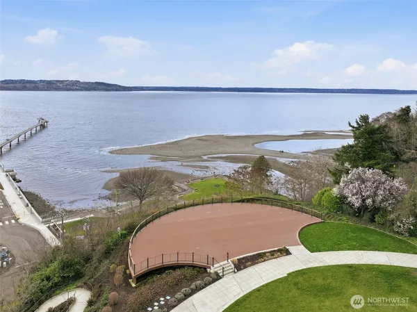 $639,950 | 22211 Cliff Avenue South, Unit 104, Des Moines, WA 98198
