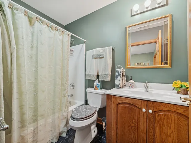 $630,000 | 24266 North Forest Drive, Lake Zurich, IL 60047