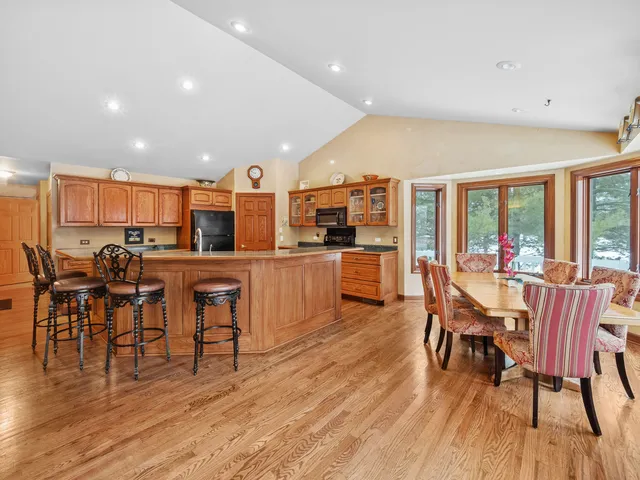 $630,000 | 24266 North Forest Drive, Lake Zurich, IL 60047