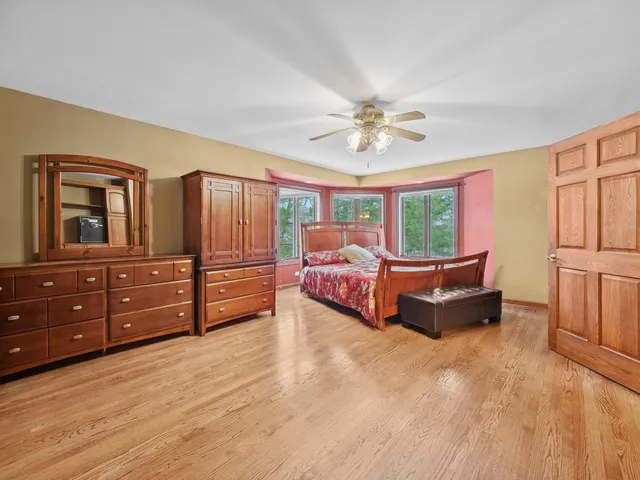 $630,000 | 24266 North Forest Drive, Lake Zurich, IL 60047