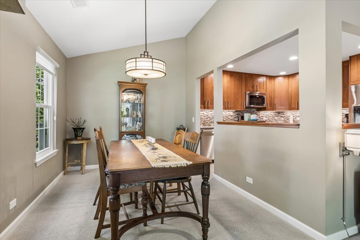 616 Edinburgh Lane, Unit B Prospect Heights, IL 60070 - Photo 5 of 20
