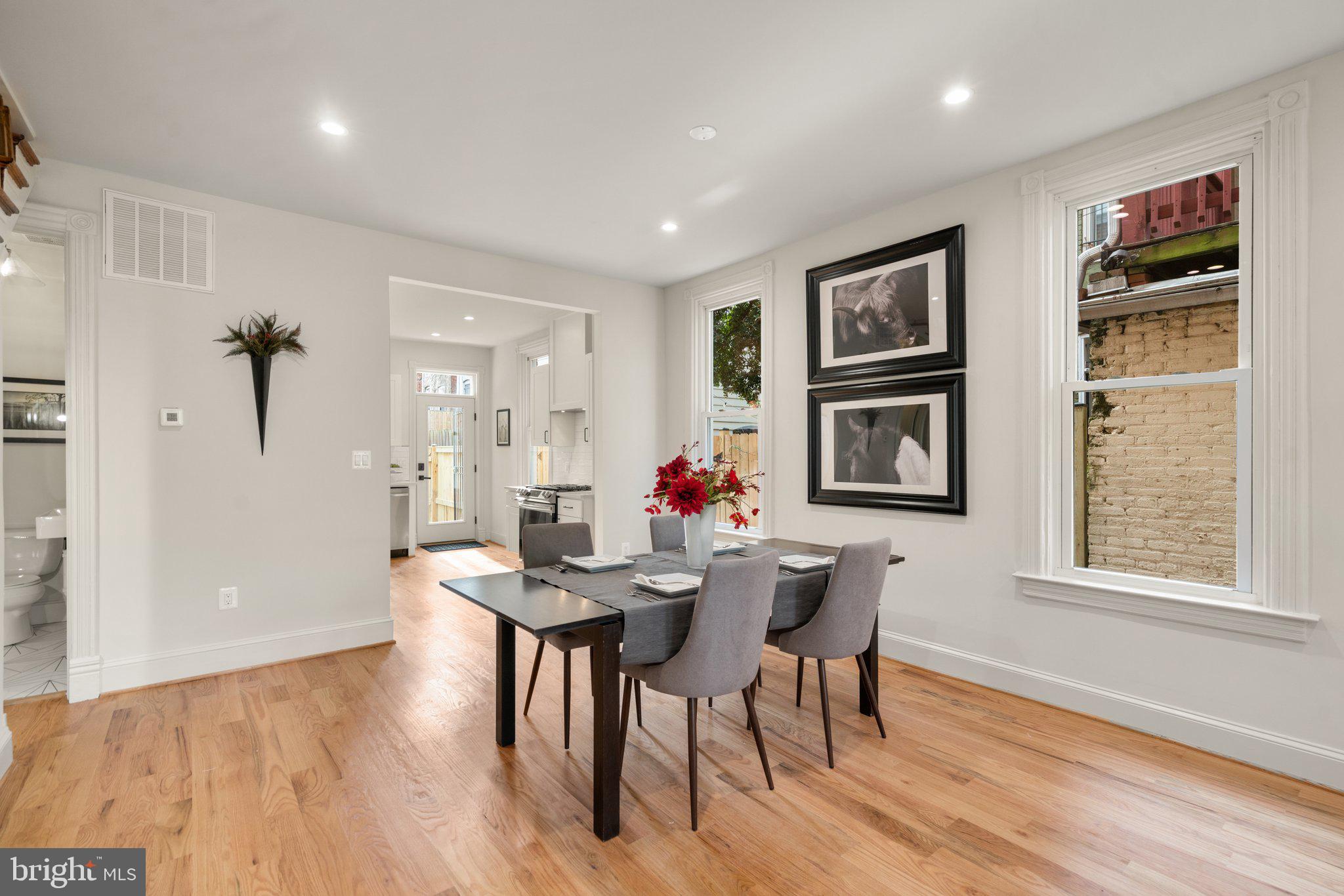 809 G Street Northeast Washington, DC 20002 - Photo 11 of 39 Dining with side light