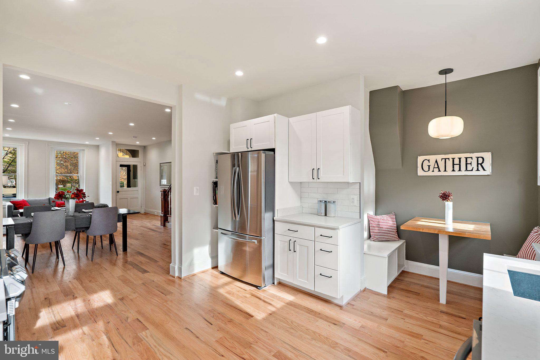 809 G Street Northeast Washington, DC 20002 - Photo 12 of 39 Kitchen with breakfast booth