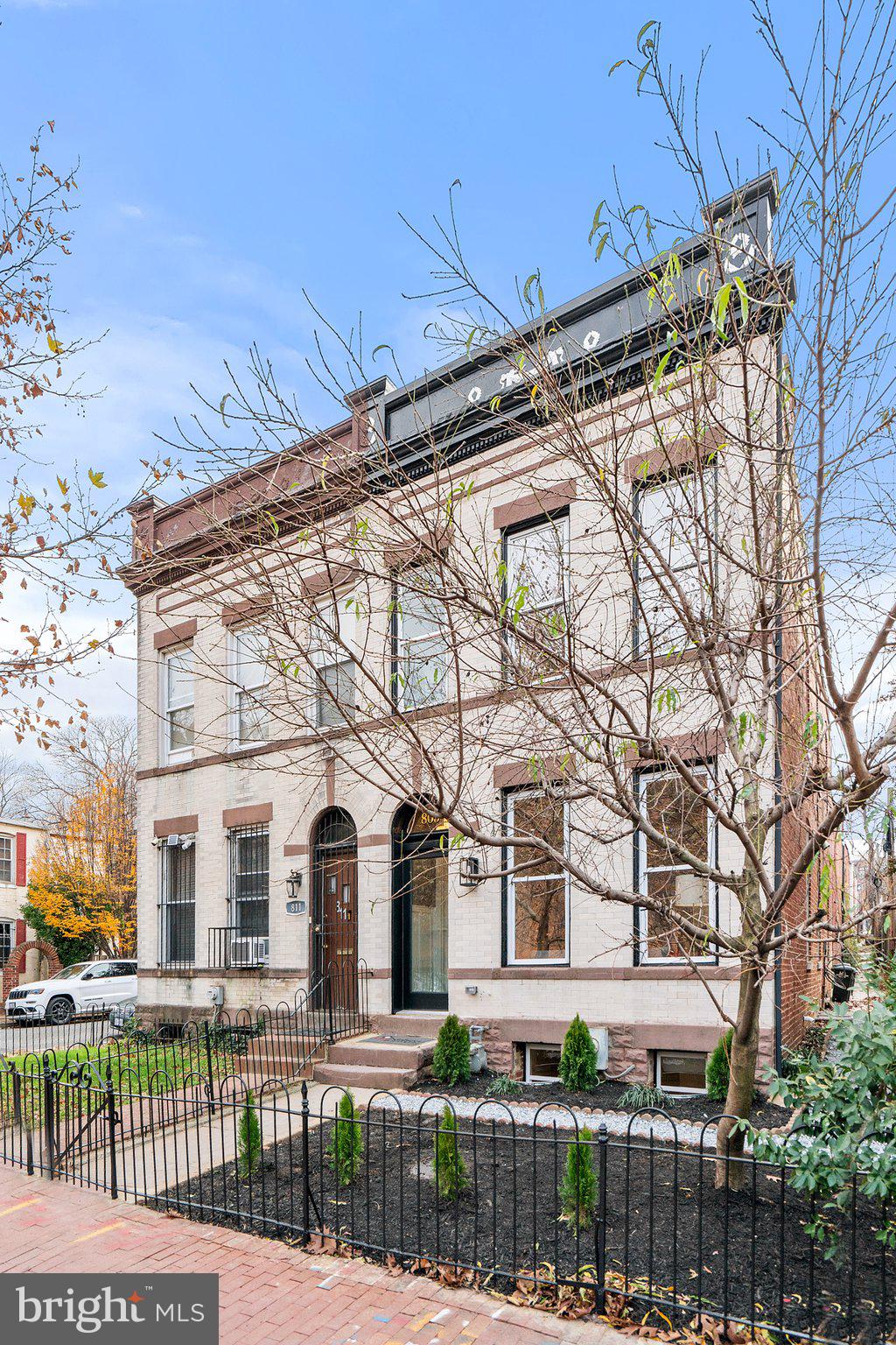 809 G Street Northeast Washington, DC 20002 - Photo 3 of 39 Distinctive Front Facade