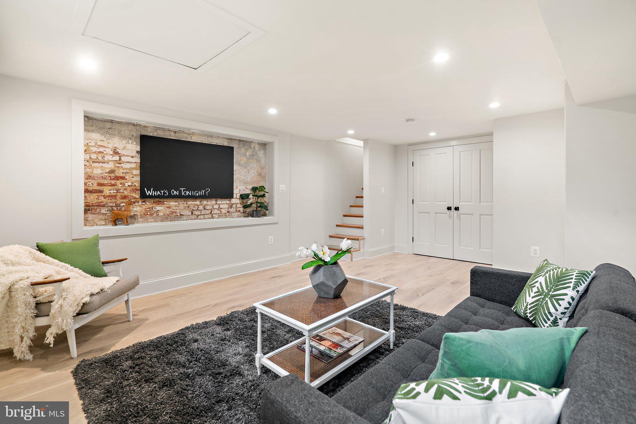 809 G Street Northeast Washington, DC 20002 - Photo 32 of 39 Home Theater?