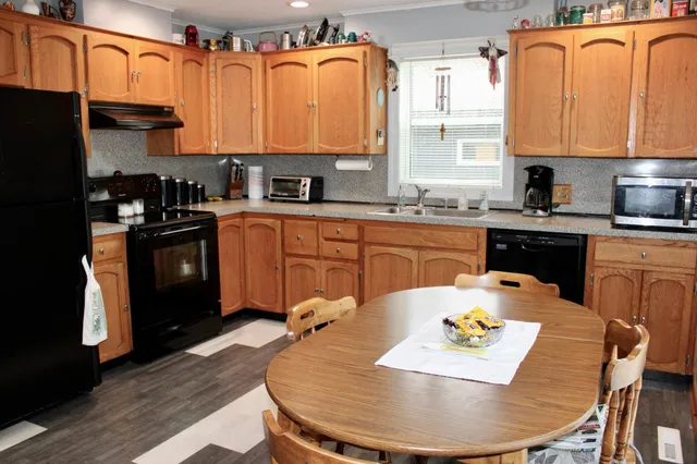 $168,500 | 820 Tindolph Avenue South, Thief River Falls, MN 56701