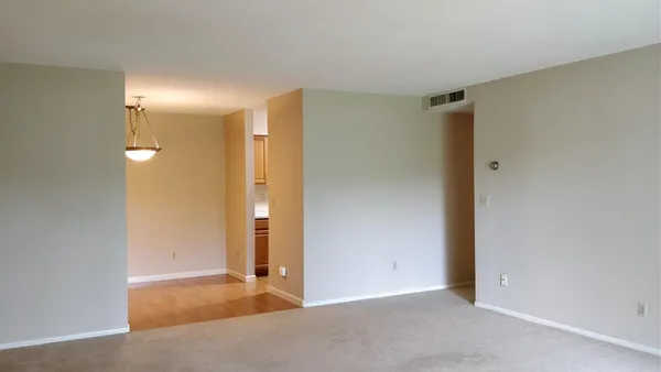 $92,000 | 450 Ford Road, Unit 125, St. Louis Park, MN 55426