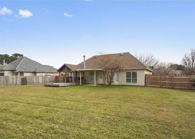 $2,550 | 443 Gainesway Drive, Madisonville, LA 70447