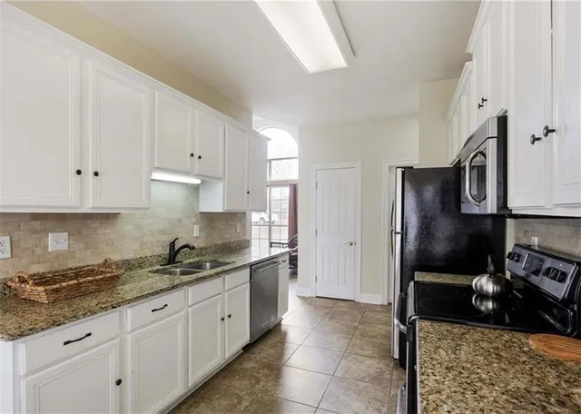 $2,550 | 443 Gainesway Drive, Madisonville, LA 70447