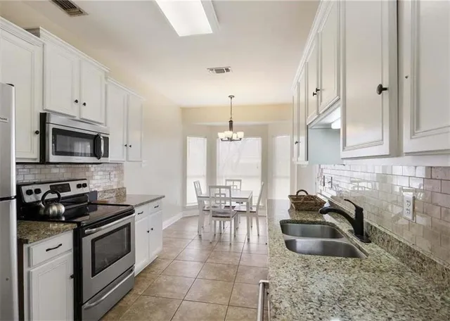 $2,550 | 443 Gainesway Drive, Madisonville, LA 70447