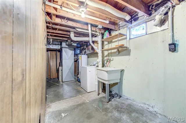 $1,400 | 3456 Lindscott Avenue, St. Louis, MO 63114