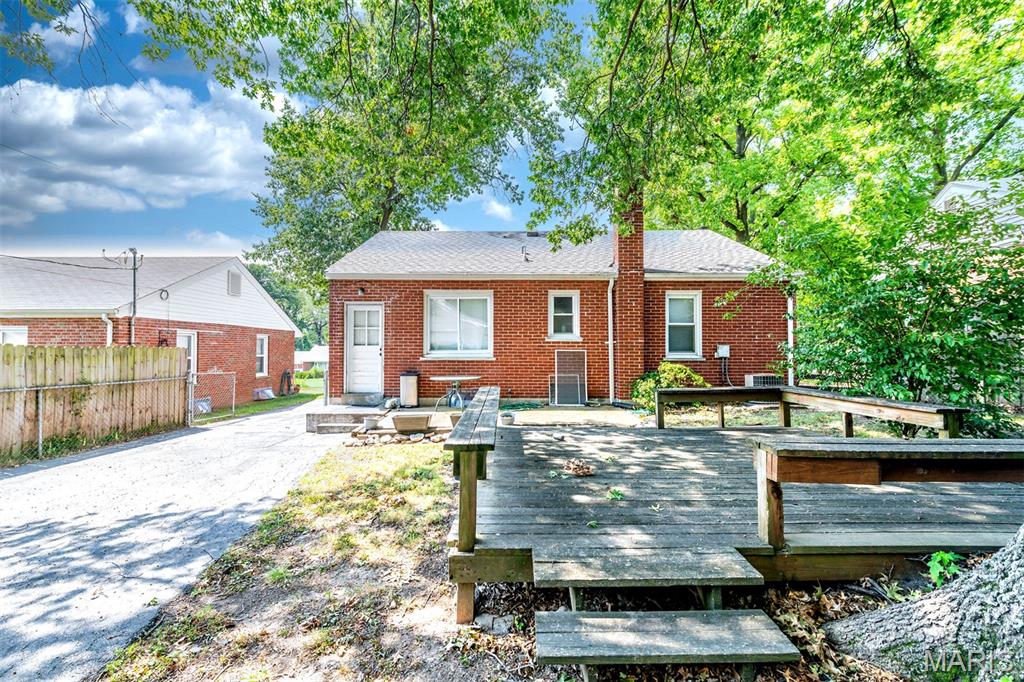 3456 Lindscott Avenue St. Louis, MO 63114 - Photo 24 of 27