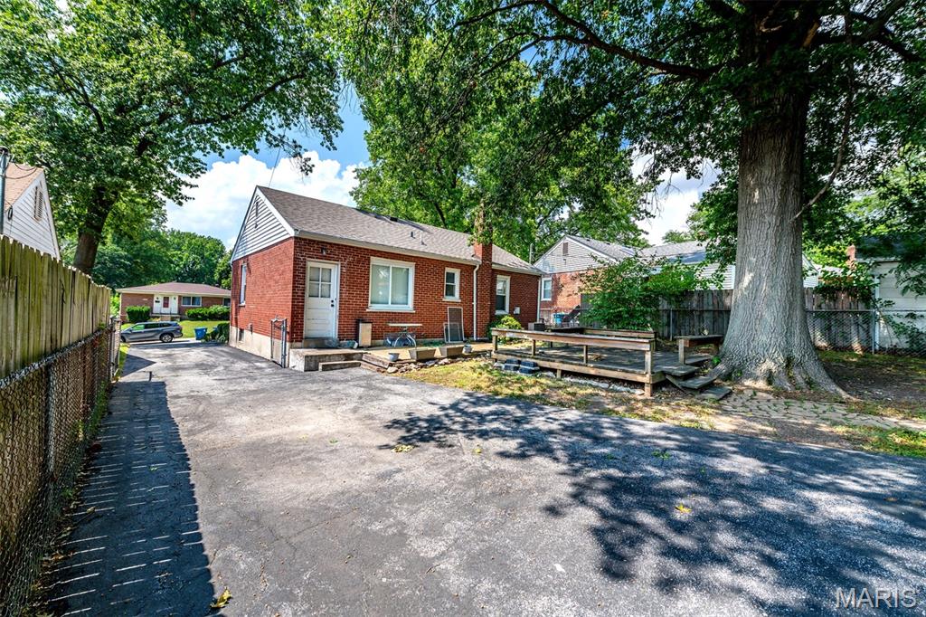 3456 Lindscott Avenue St. Louis, MO 63114 - Photo 25 of 27