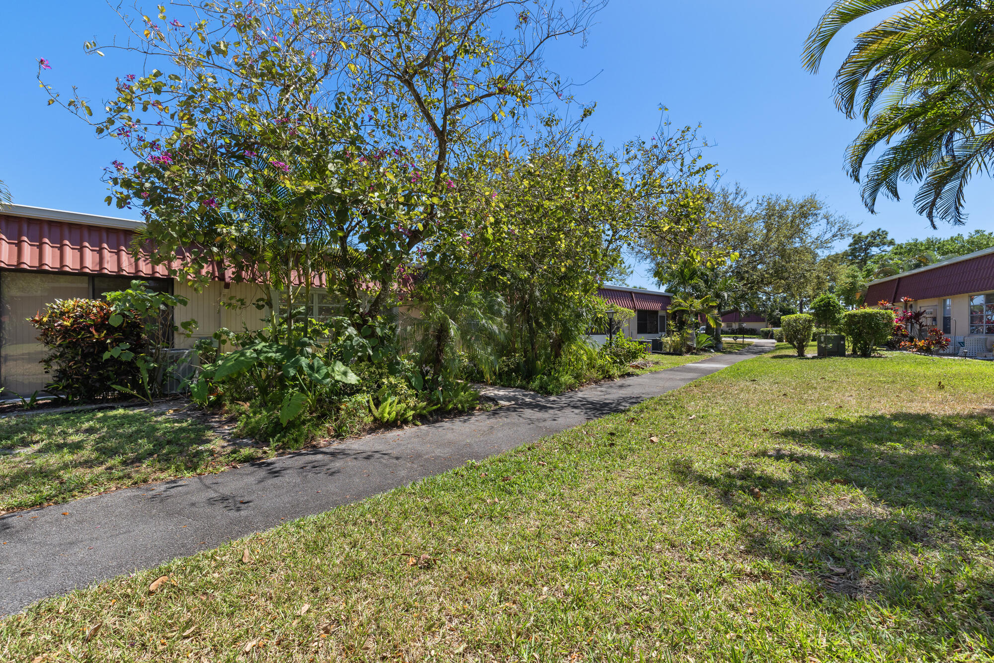 251 Down E Lane Lake Worth, FL 33467 - Photo 19 of 22