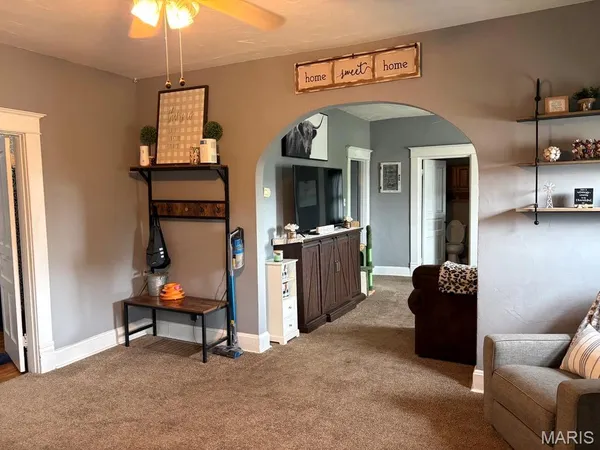 $220,000 | 109 North Market Street, Warrenton, MO 63383