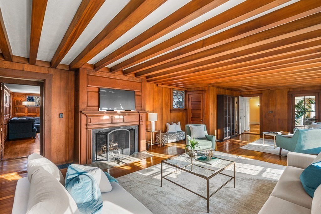 22 Conant Road Weston, MA 02493 - Photo 4 of 27