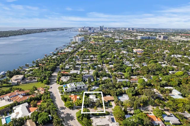 $1,395,000 | 208 34th Street, West Palm Beach, FL 33407