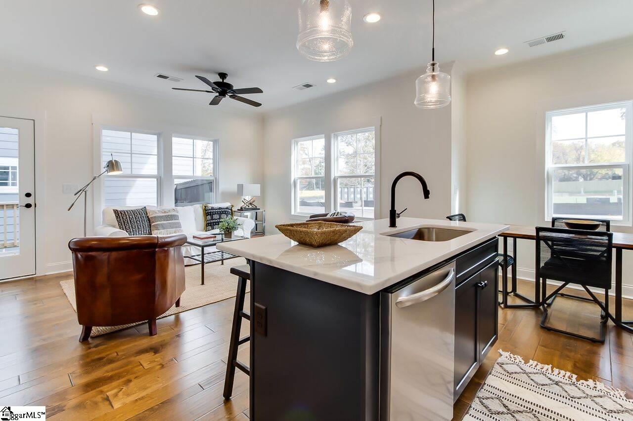 4 Ridge Knoll Circle Greenville, SC 29607 - Photo 4 of 18