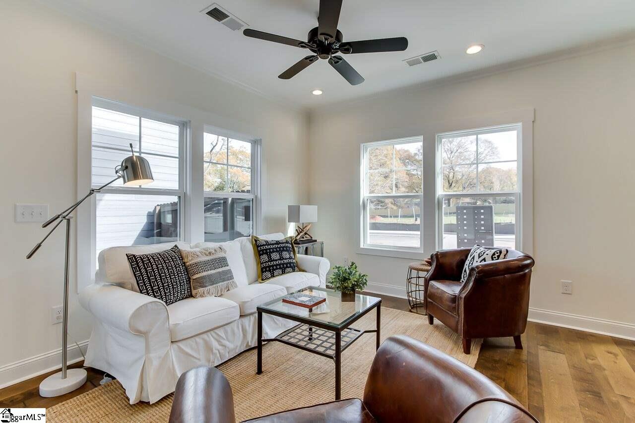 4 Ridge Knoll Circle Greenville, SC 29607 - Photo 10 of 18
