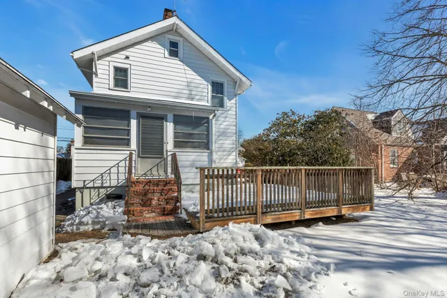 $524,990 | 463 South 3rd Street, Lindenhurst, NY 11757