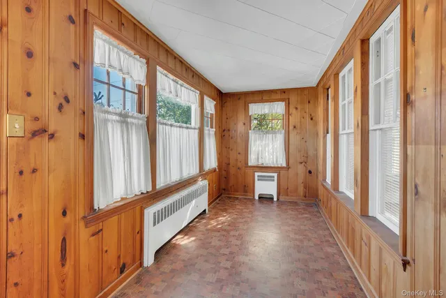 $524,990 | 463 South 3rd Street, Lindenhurst, NY 11757