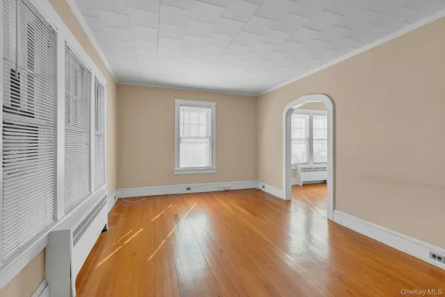 $524,990 | 463 South 3rd Street, Lindenhurst, NY 11757