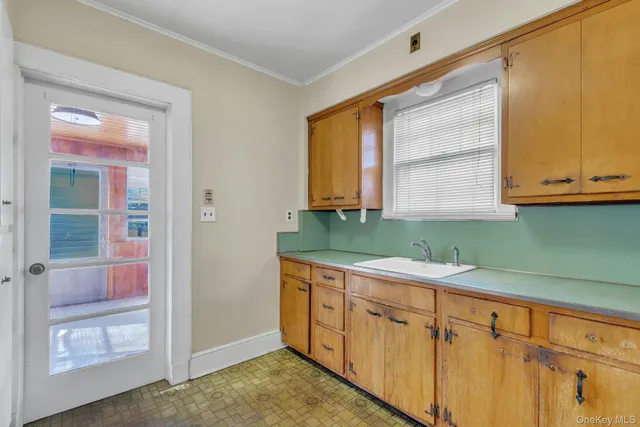 $524,990 | 463 South 3rd Street, Lindenhurst, NY 11757