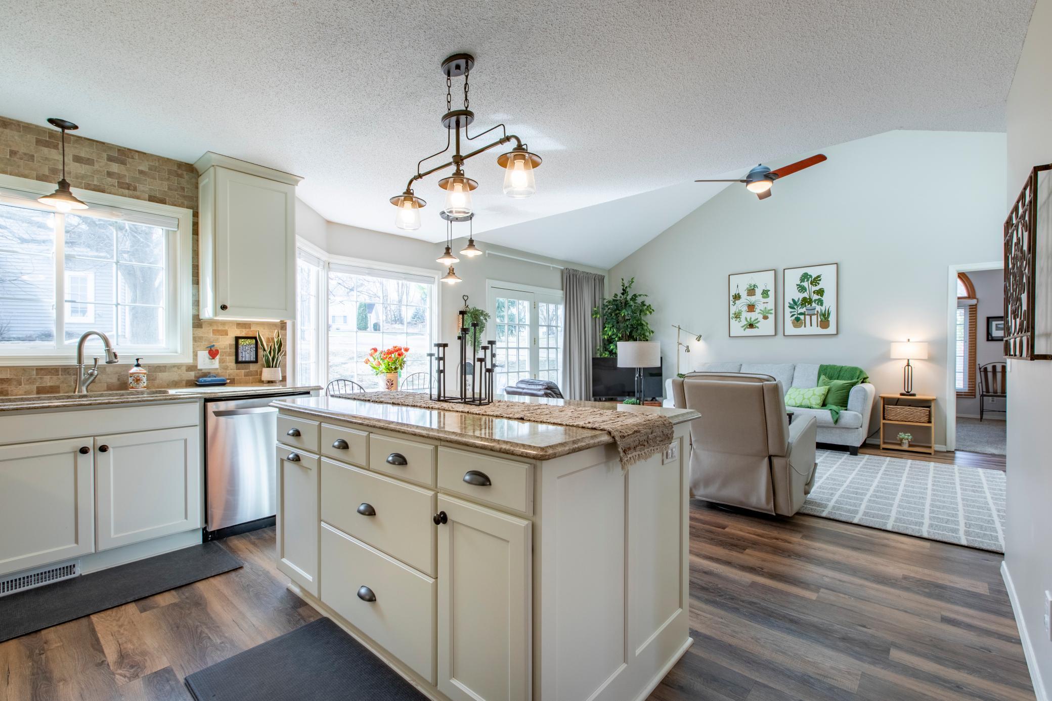 2806 Riverwood Lane Northwest Rochester, MN 55901 - Photo 4 of 31