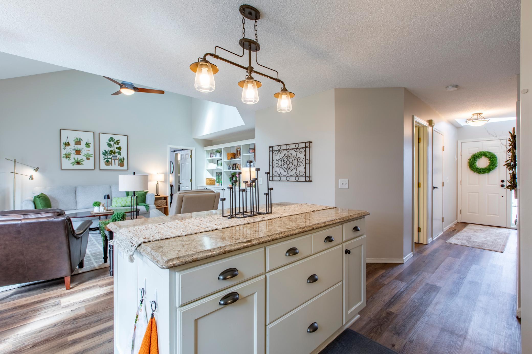 2806 Riverwood Lane Northwest Rochester, MN 55901 - Photo 7 of 31