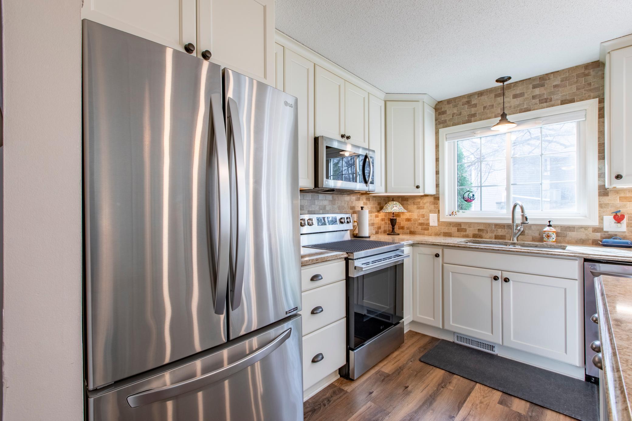 2806 Riverwood Lane Northwest Rochester, MN 55901 - Photo 8 of 31