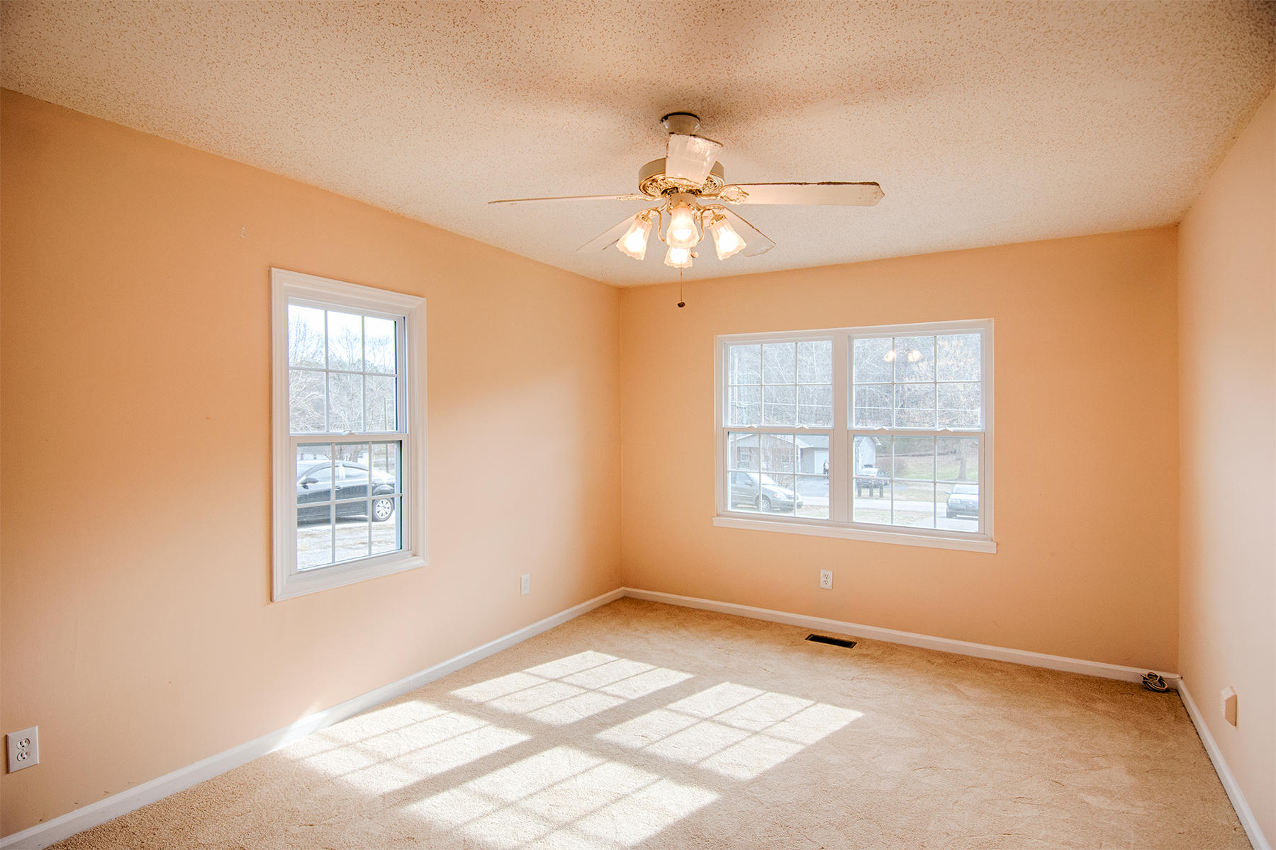 8824 Simpson Road Knoxville, TN 37920 - Photo 15 of 30 8824 Simpson Rd-10