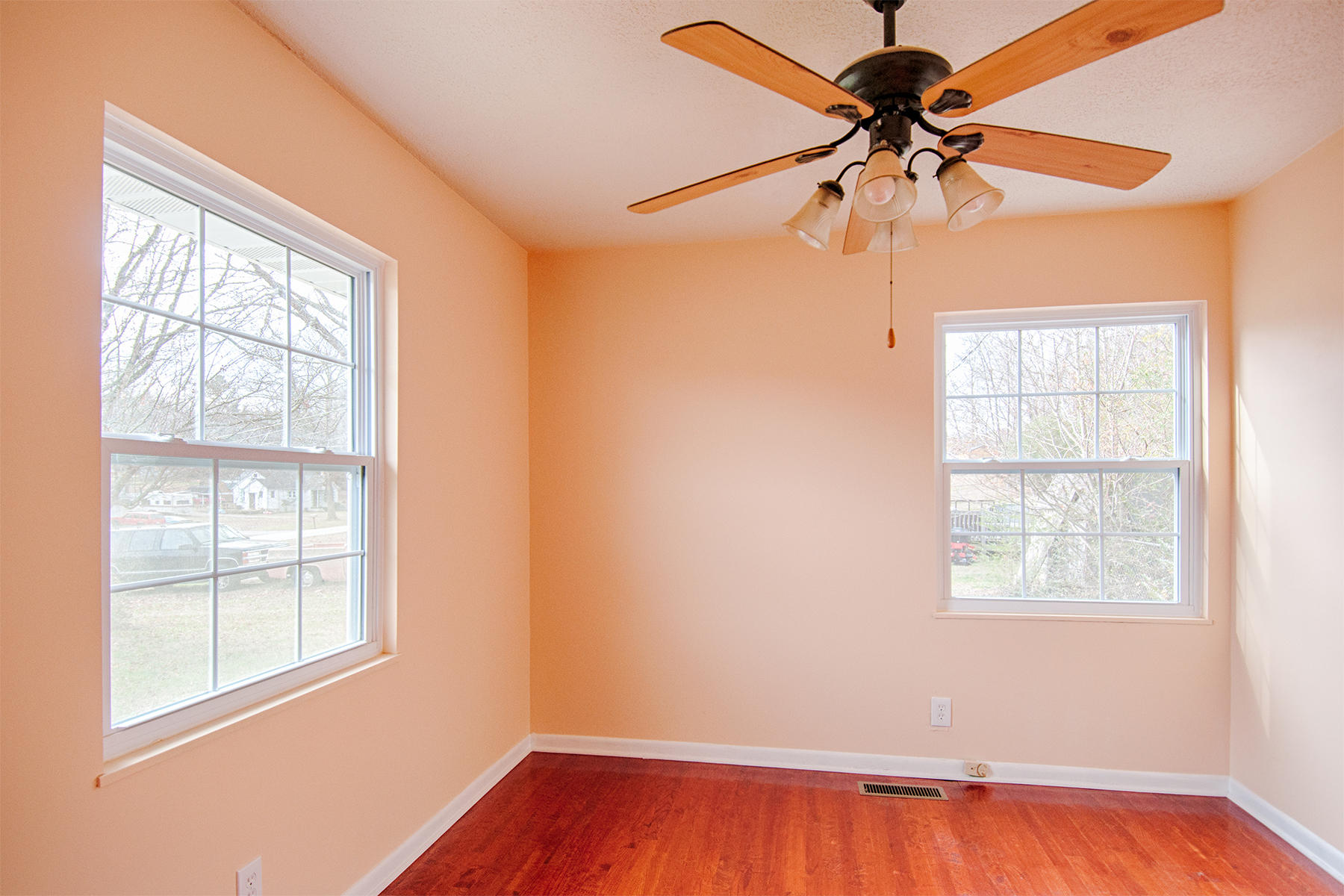 8824 Simpson Road Knoxville, TN 37920 - Photo 8 of 30 8824 Simpson Rd-24