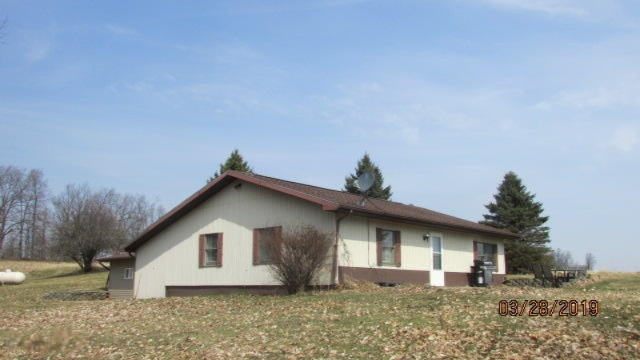 995 Duquid Road Montgomery, MI 49255 - Photo 4 of 45 IMG_3180