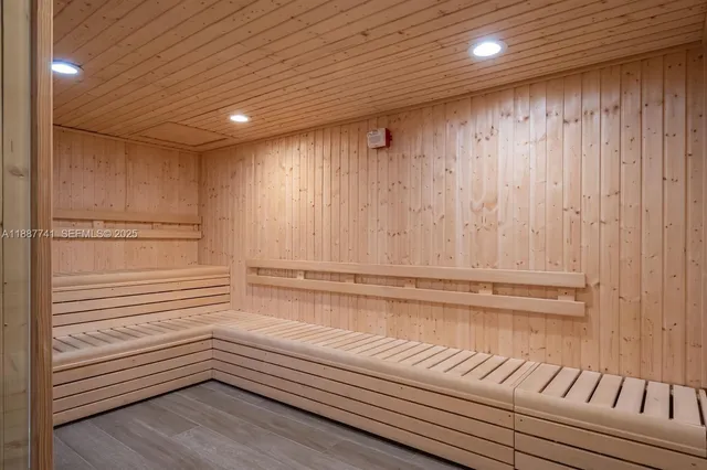 $649,000 | 7825 Northwest 107th Avenue, Unit 604, Doral, FL 33178