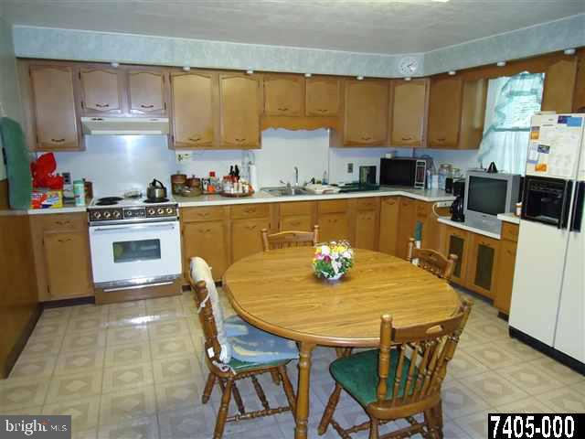 1735 Church Road York, PA 17408 - Photo 6 of 18